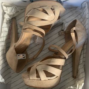 Aldo, size 7 beige heels